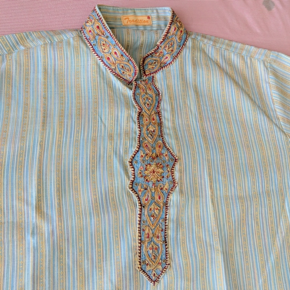 Traditional Kurta - Picture 3 of 8
